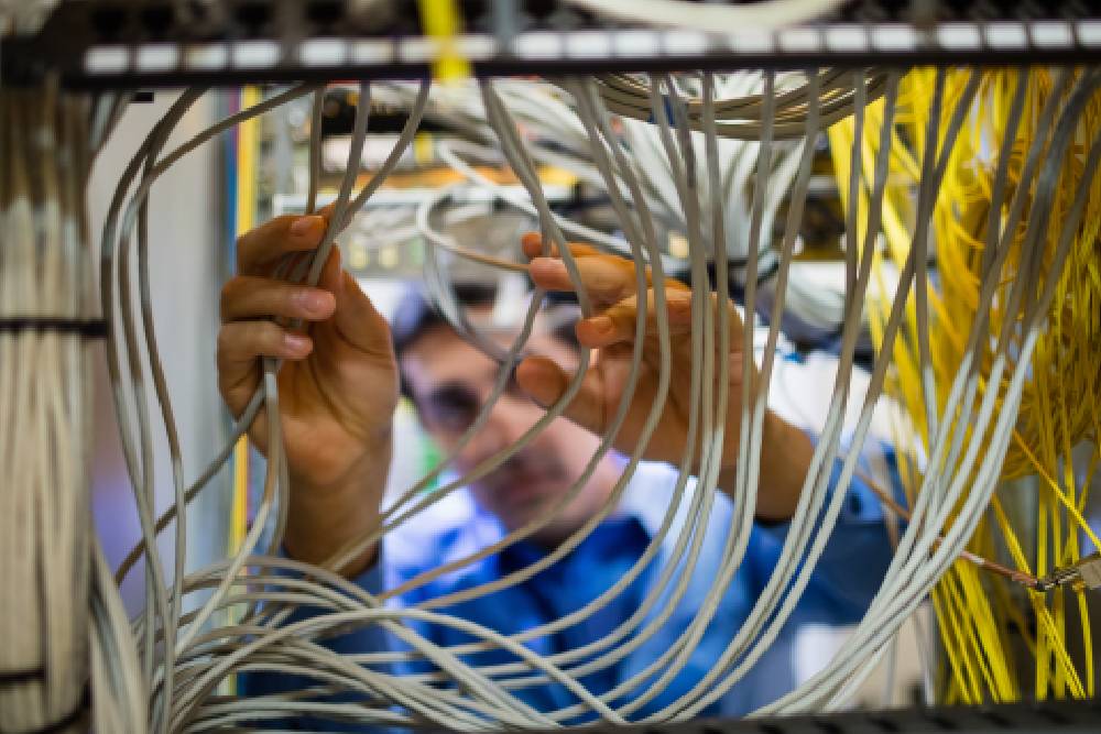 How To Keep Electrical Cables & Wires Tidy RS Australia